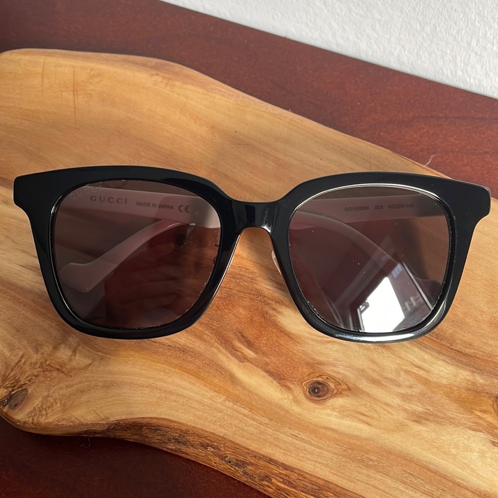 Womens Gucci sunglasses